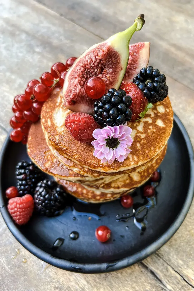 Platter and bowls - The Burned Classic Plate - Black - S - BAZAR BIZAR LIVING