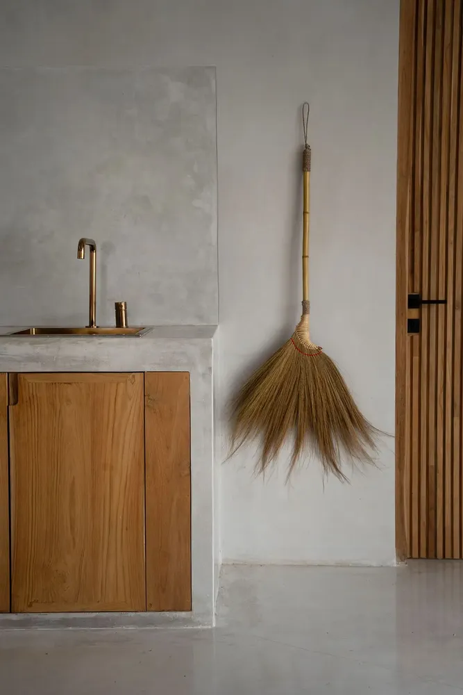 Decorative objects - The Rayung Broom - Natural - BAZAR BIZAR LIVING