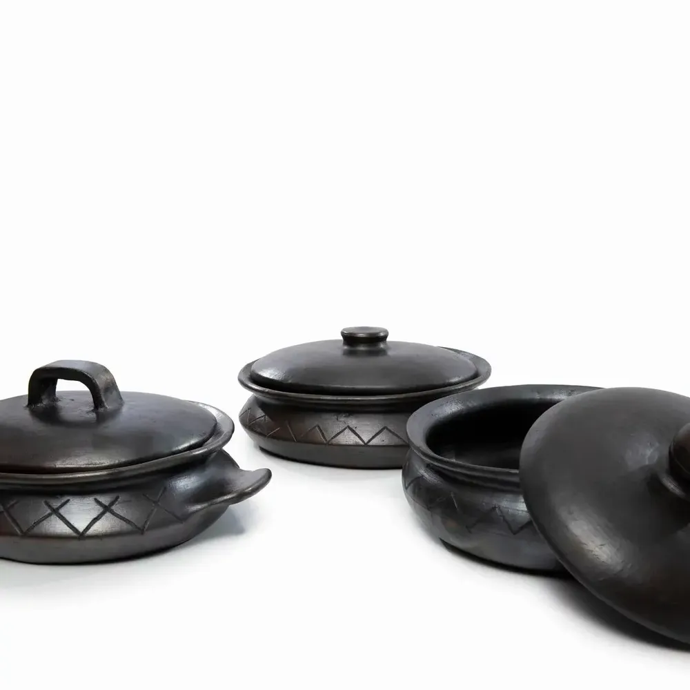 Plats et saladiers - Le Pot Ovale Brûlé avec Motif et Poignées Latérales - Noir - BAZAR BIZAR LIVING