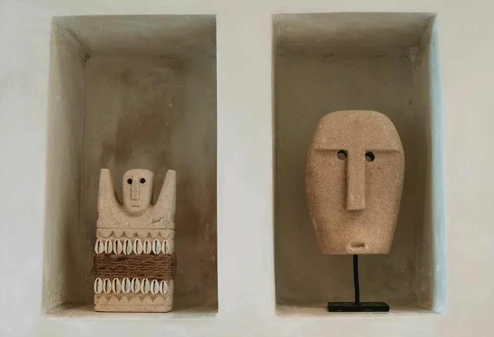 Sculptures, statuettes et miniatures - La Pierre De Sumba Sur Pied #22 - BAZAR BIZAR LIVING