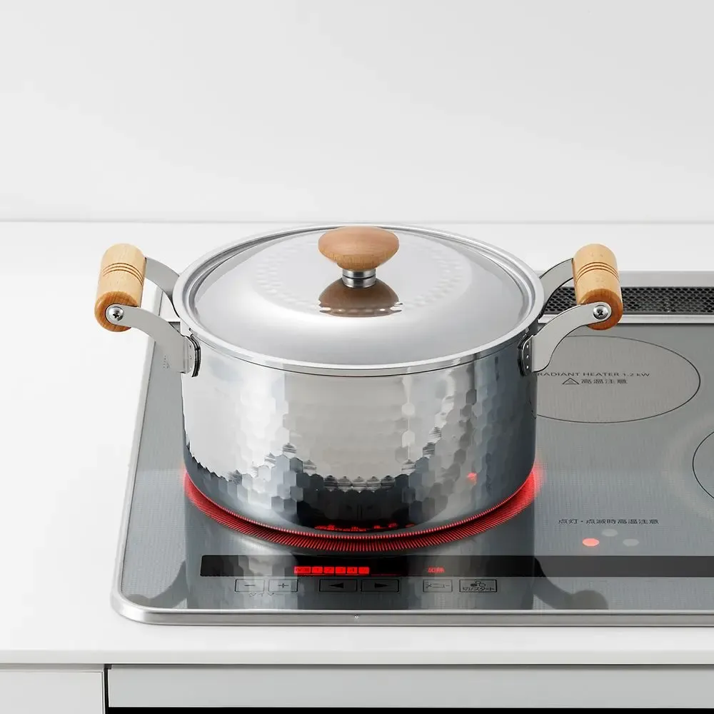 Casseroles - Marmite de 22 cm en acier inoxydable, martelée avec son couvercle - collection Yukihira / YOSHIKAWA - ABINGPLUS