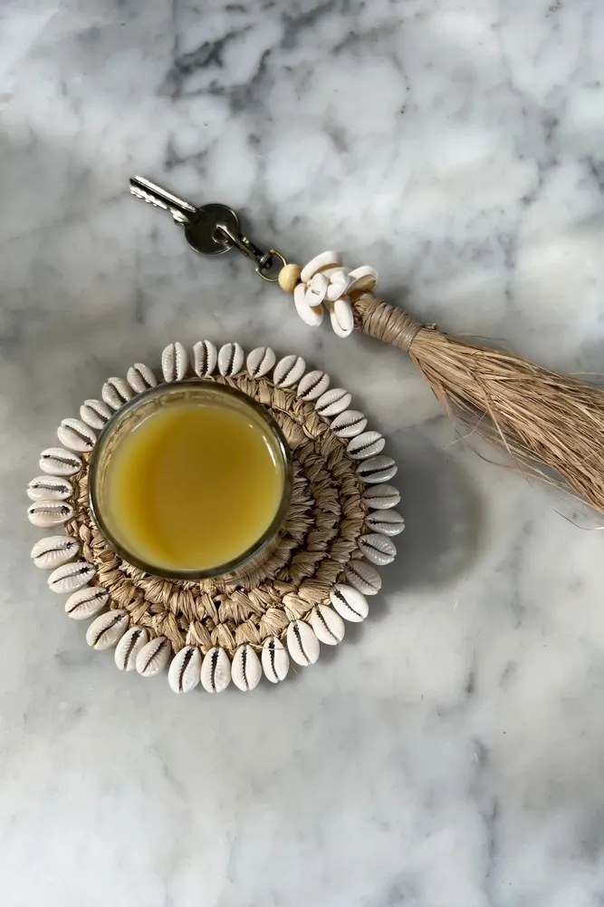 Decorative objects - The Raffia Cowrie Shell Keychain - BAZAR BIZAR LIVING