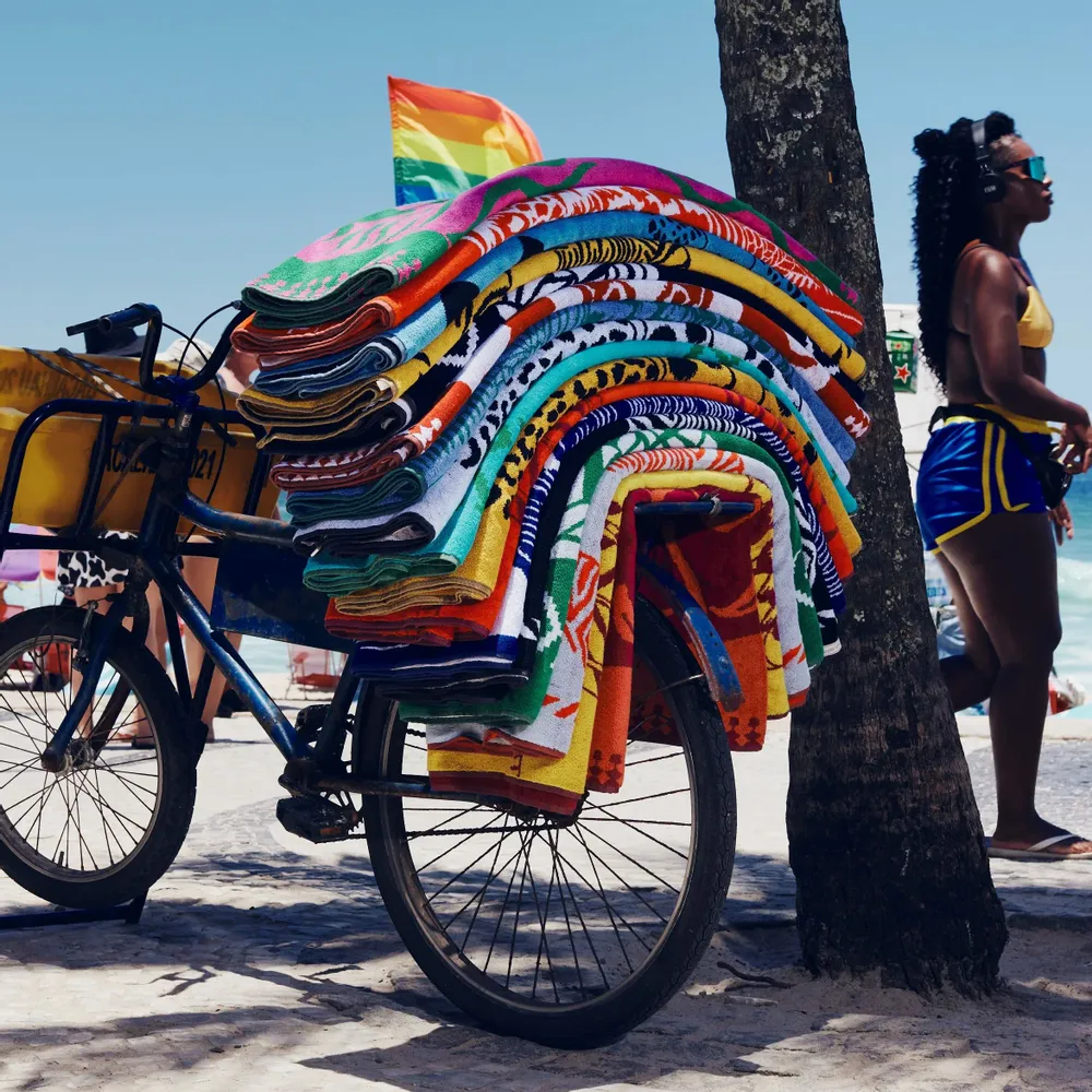 Foulards et écharpes - L' édition Étoles - INOUI EDITIONS