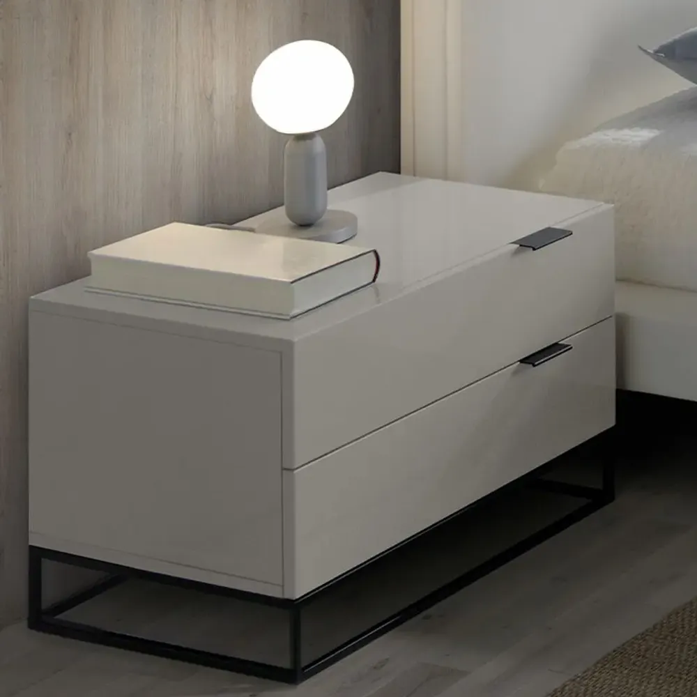 Tables de nuit - Table de chevet pieds en acier noir - ANGEL CERDÁ