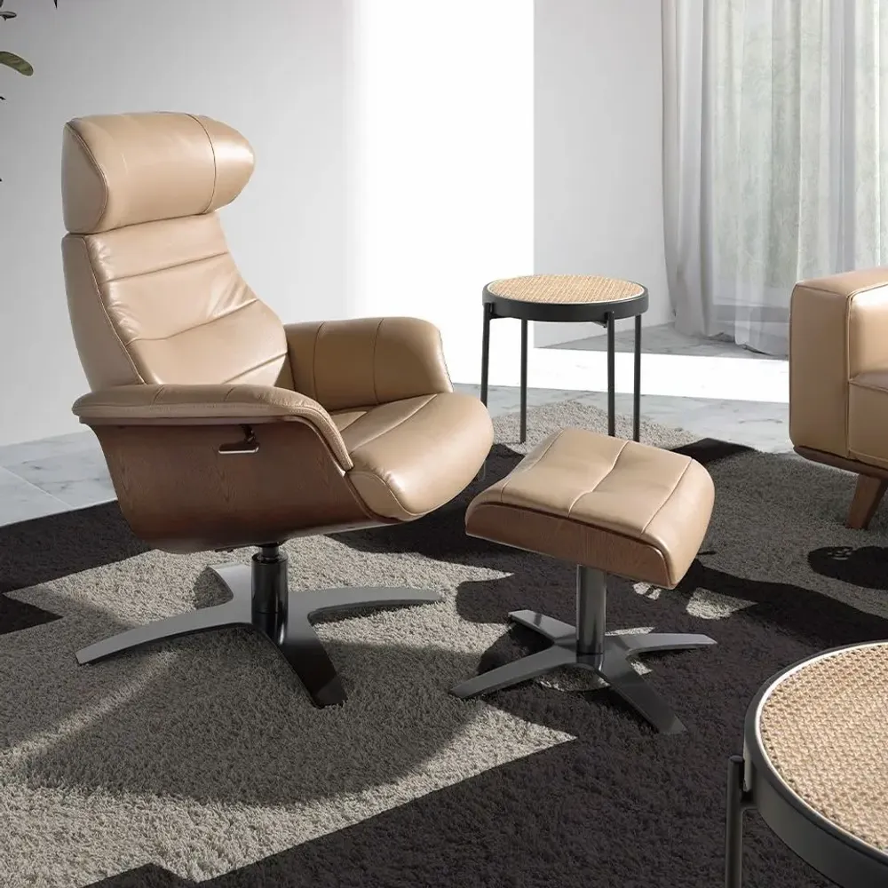 Fauteuils - Fauteuil pivotant tapissé de cuir sable - ANGEL CERDÁ