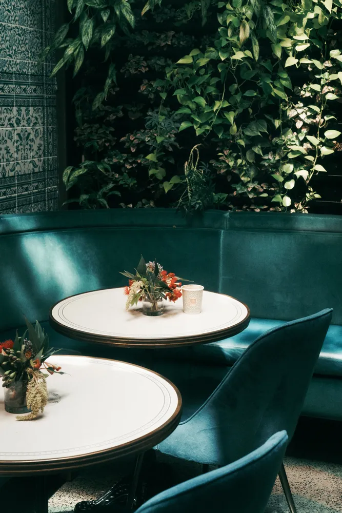 Tables Salle à Manger - Table de bistrot en acier émaillé - Ligne Tradition •  ARDAMEZ - ARDAMEZ