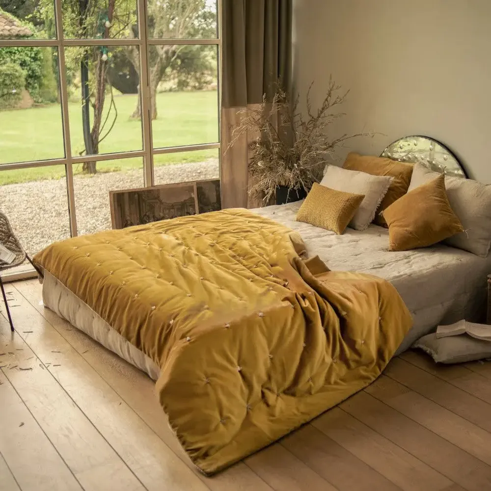 Linge de lit - LYRIC Courtepointe 140x240 cm LYRIC TABAC - EN FIL D'INDIENNE...