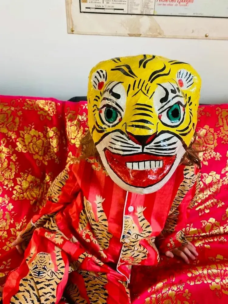 Décor de fête pour enfant - MASQUE MUKHAUTA EN PAPIER MÂCHÉ - CURIOSITY LAB