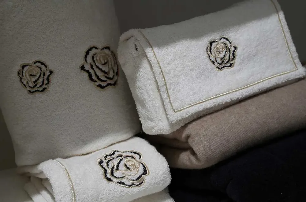 Serviettes de bain - Mod. GOLD And BLACK - MAISON CLAIRE