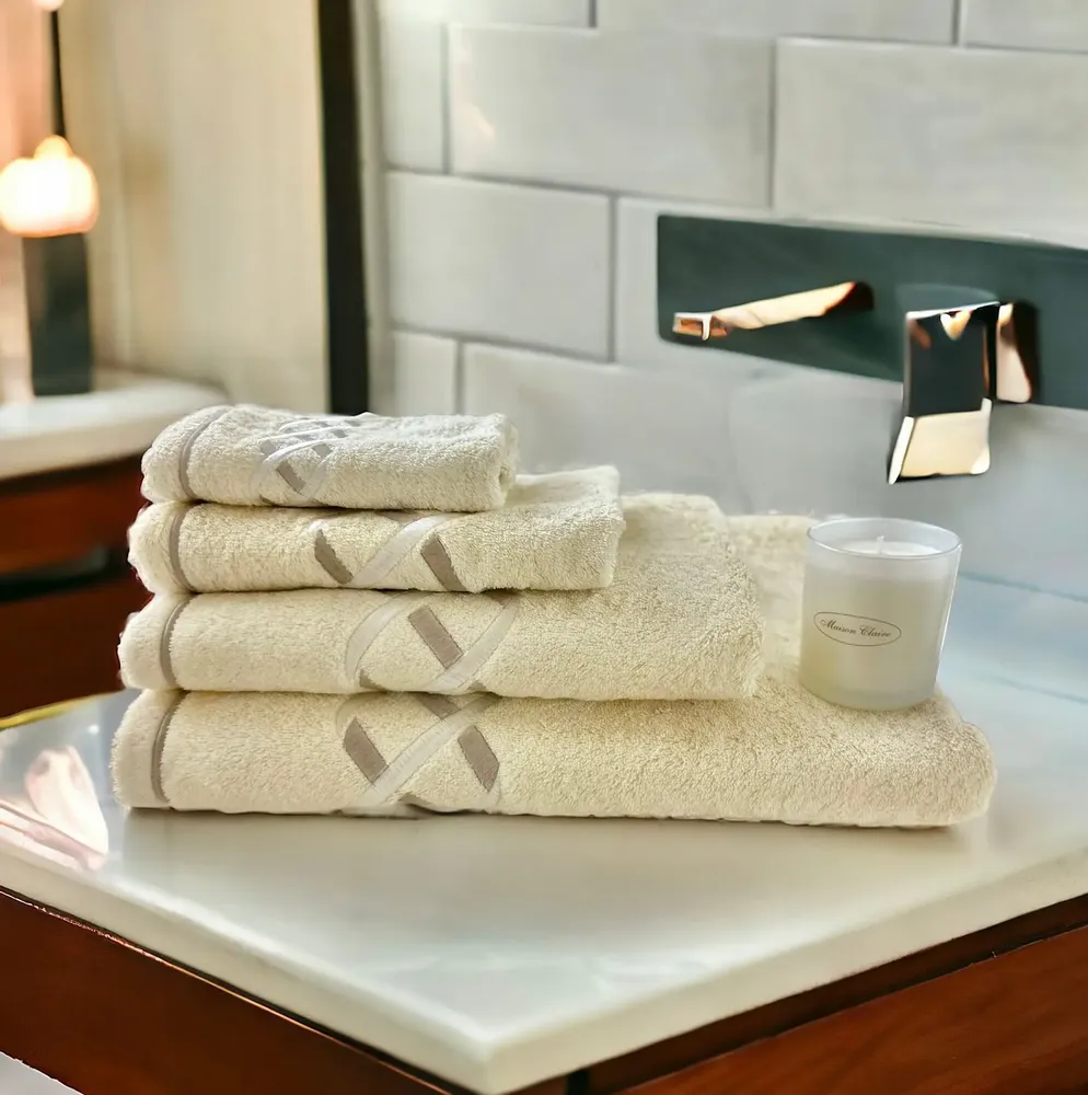 Bath towels - Mod. Charlotte - MAISON CLAIRE