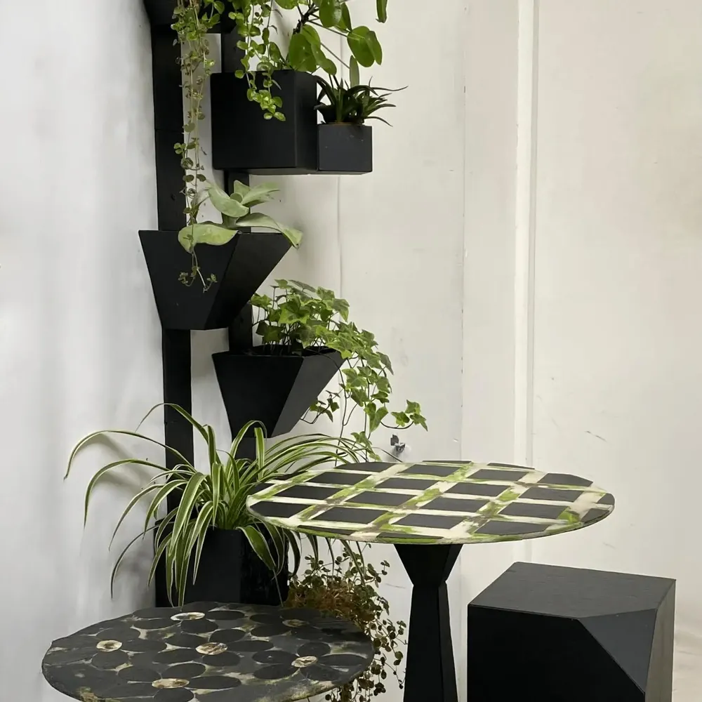 Tables de jardin - Table ronde en ardoise naturelle, joints couleurs, H 73 D 50 cm, CARRE - ARDOISE DESIGN