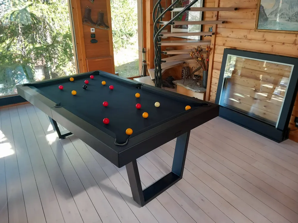 Decorative objects - Iron pool table. - BILLARDS ET BABY-FOOT TOULET