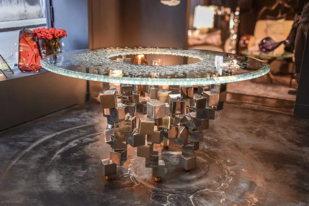 Art glass - WhyNot! table, glass, stainless steel - NARCIS