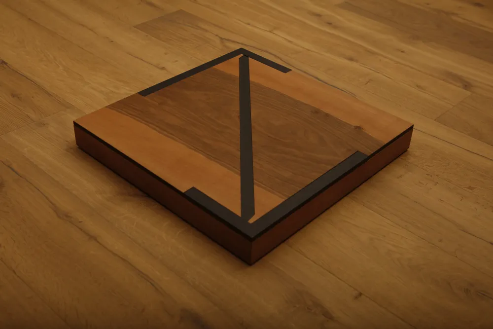 Caskets and boxes - Glass and wooden chessboard, chess game - NARCIS