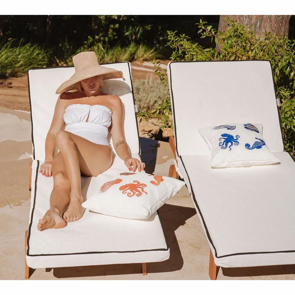 Outdoor space equipments - Outdoor mattress for deckchair - removable white piping cover - MX HOME