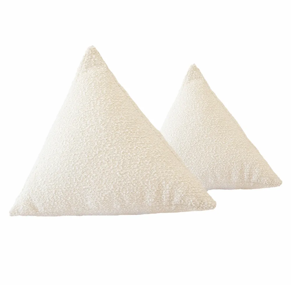 Accessoires de déco extérieure - Coussin pyramide en bouclette S - MX HOME