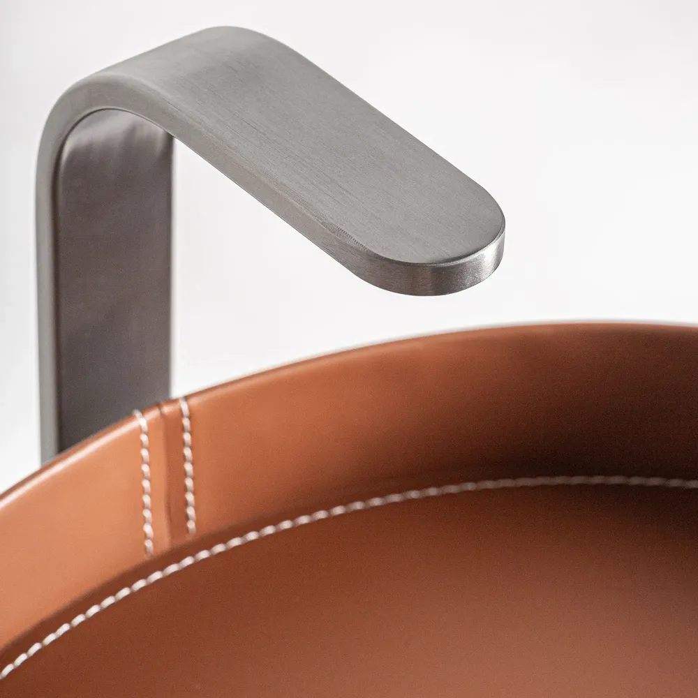 Autres tables  - Table basse en  argent 42x46x66 cm - VICAL