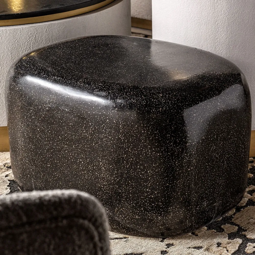 Tables basses - Table basse en pierre noir  en 70x59x40 cm - VICAL