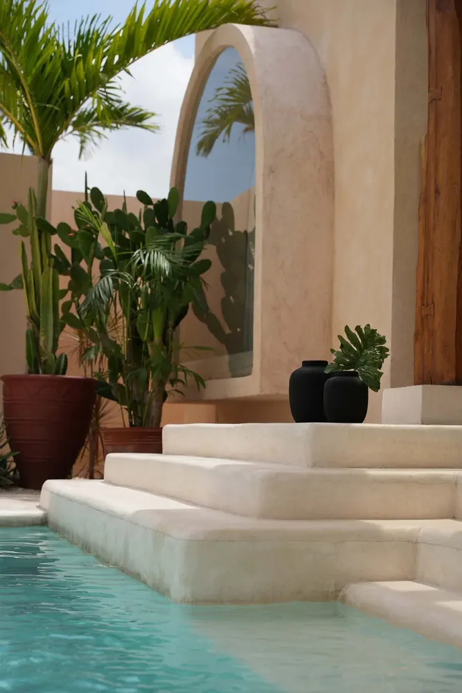 Vases - Le Vase Peaky - Noir - M - BAZAR BIZAR LIVING