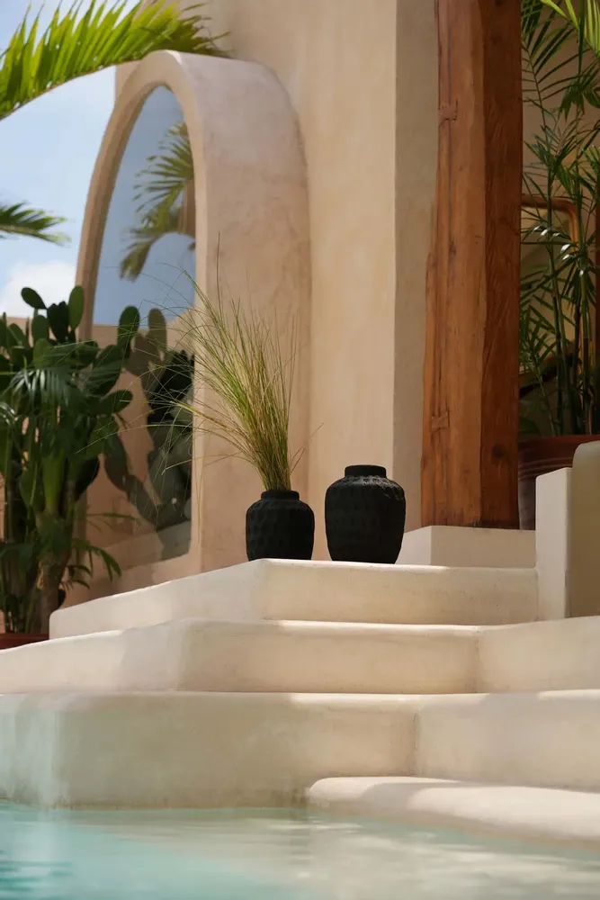 Vases - Le Vase Peaky - Noir - M - BAZAR BIZAR LIVING