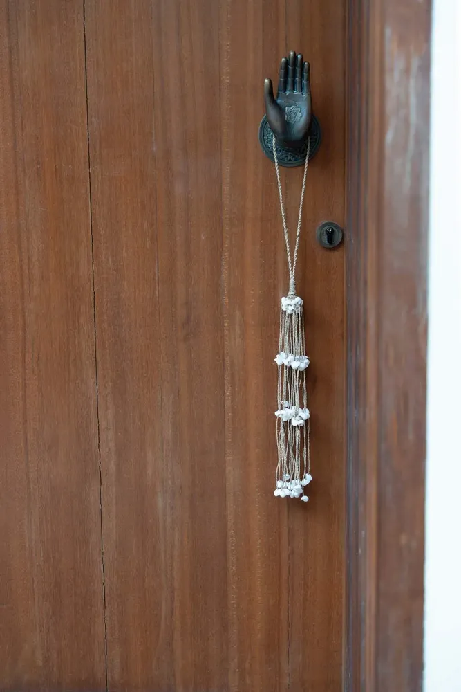 Decorative objects - The Long Shell Tassel - White - BAZAR BIZAR LIVING