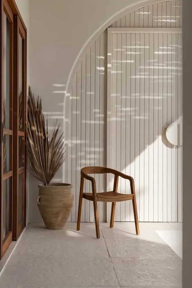 Chaises - La Chaise de Salle à Manger Nihi Oka - Extérieure - BAZAR BIZAR LIVING