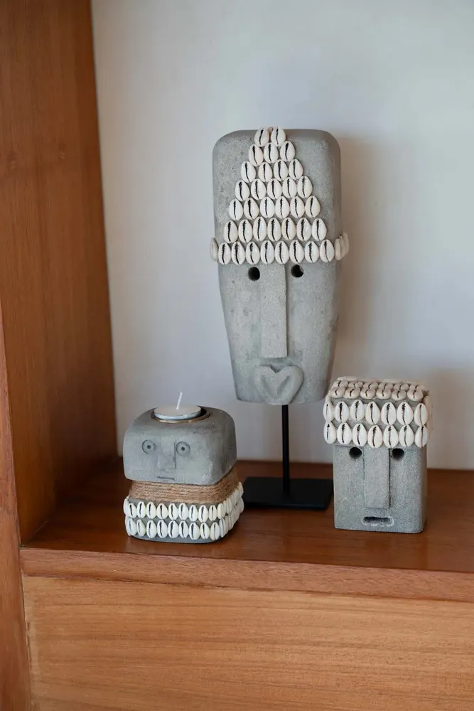 Sculptures, statuettes et miniatures - La pierre de Sumba #32 sur support - BAZAR BIZAR LIVING