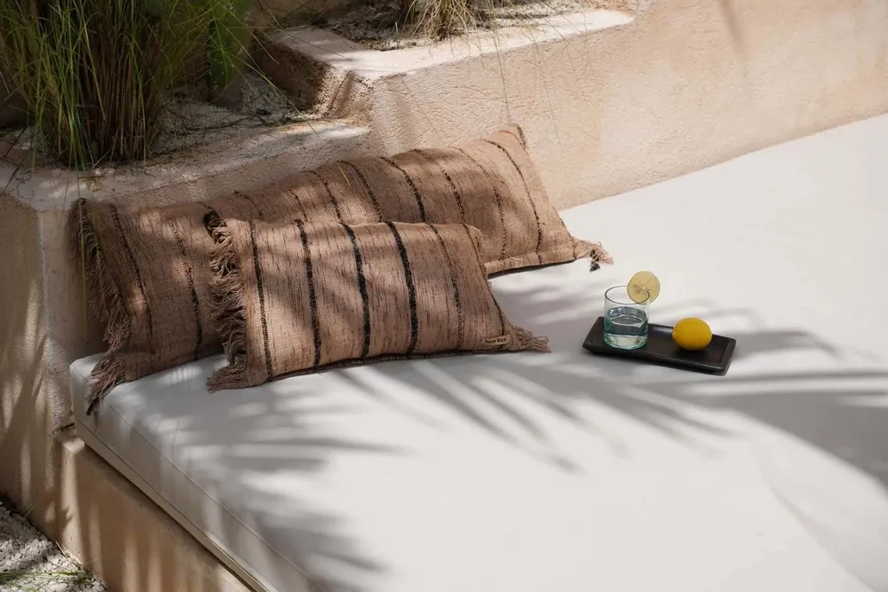 Coussins - La Housse De Coussin Oh My Gee - Noir Beige - BAZAR BIZAR LIVING