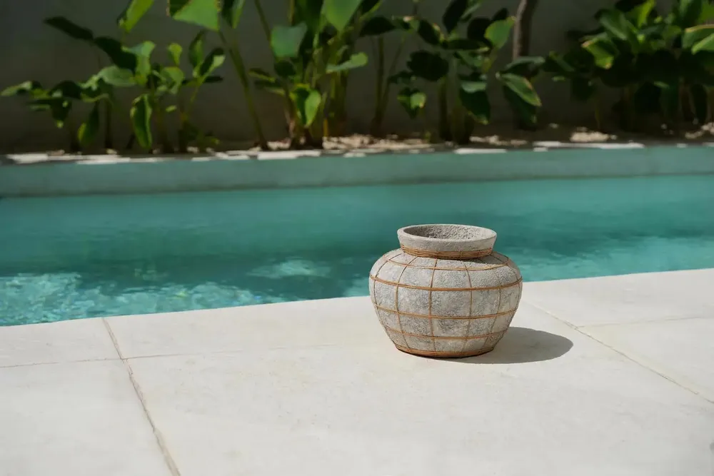 Vases - The Belly Vase - Concrete Natural - M - BAZAR BIZAR LIVING