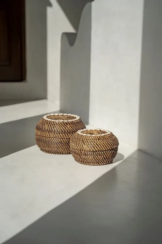 Storage boxes - The Colonial Peek-a-Boo Basket - Natural Brown - M - BAZAR BIZAR LIVING