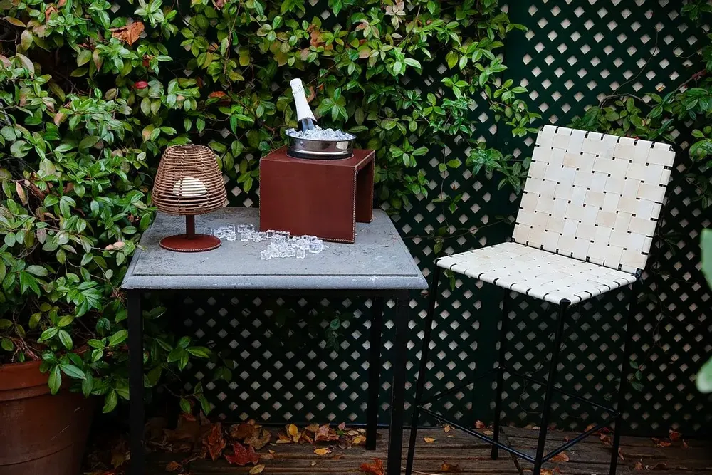 Stools for hospitalities & contracts - Woven stool - SOL & LUNA