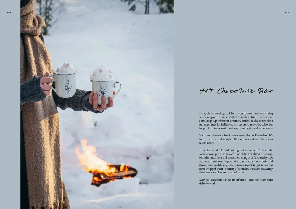 Decorative objects - Four Seasons of Cabin Cooking I Book - NEW MAGS