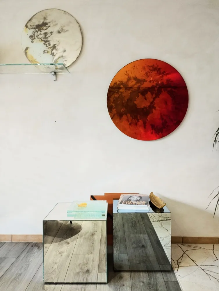 Mirrors - Cosmic reflection, decorative round mirror - NARCIS