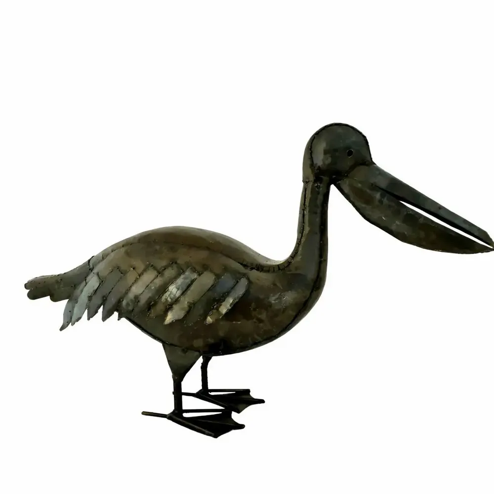 Outdoor decorative accessories - Pelican Recycled Metal Sculpture 50cm - TERRE SAUVAGE