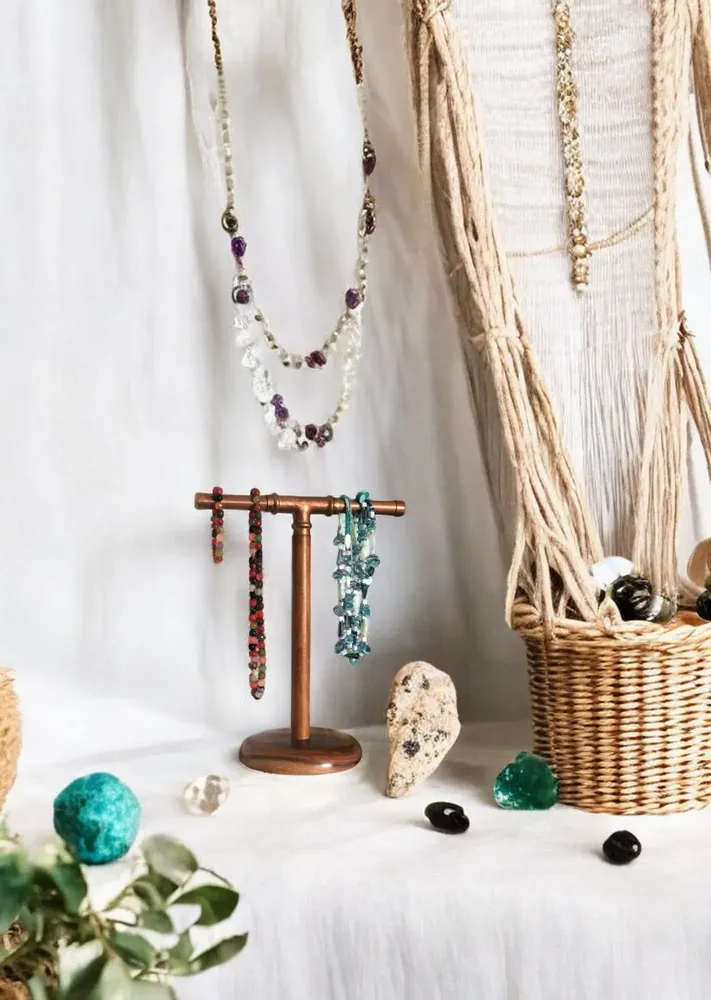 Wardrobe - Sheesham Wood Jewelry Stand – Handcrafted with Copper Rod 30cm - MAISON ZOE