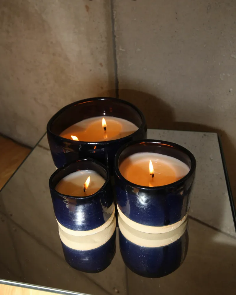 Mugs - Midi Red Gold Refillable Scented Candle 180g - MAISON TASSAN