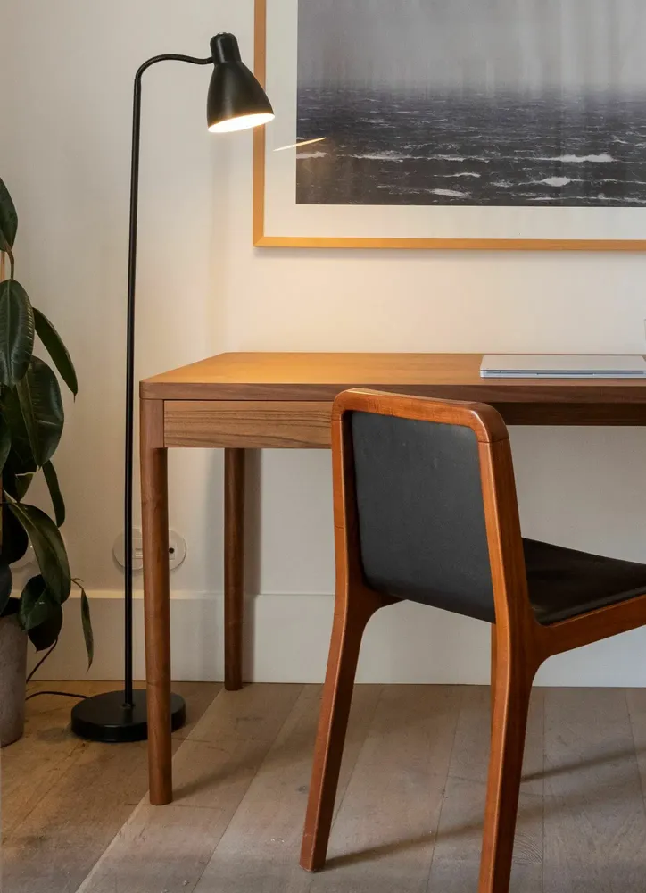 Desks - The Minimalist Modern Front Desk in Walnut  160cm x 80cm - MOR