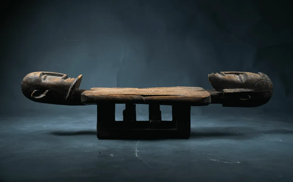 Decorative objects - Dogon carved wooden wedding stool, Mali - QUINTESSENCE AFRICAINE