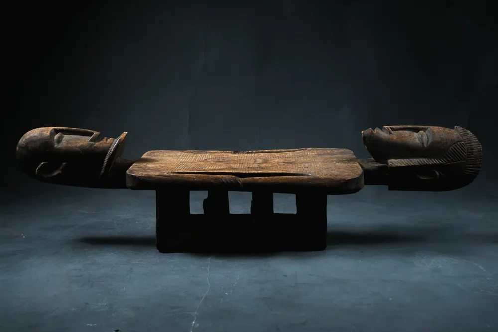 Decorative objects - Dogon carved wooden wedding stool, Mali - QUINTESSENCE AFRICAINE