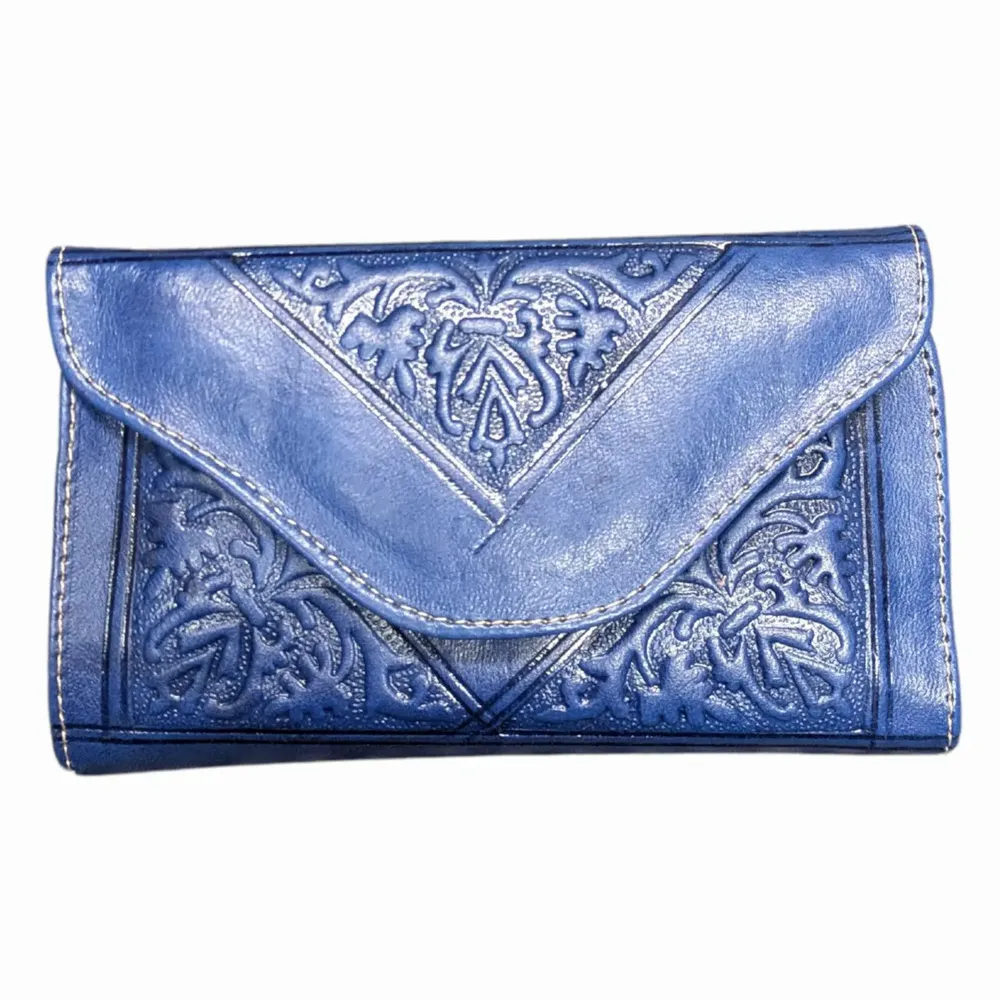 Petite maroquinerie - Petit porte-monnaie en cuir gaufré à trois volets - BERBER LEATHER