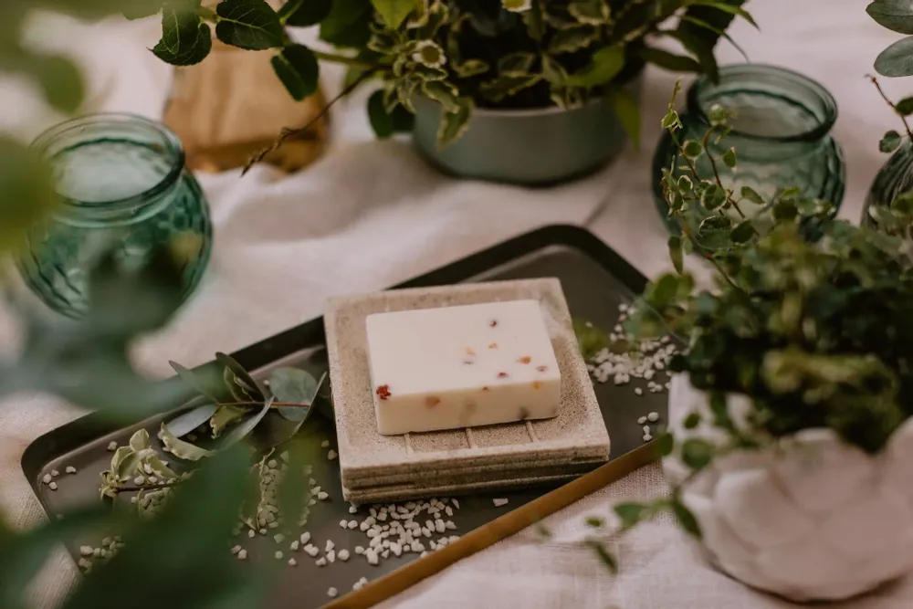 Soaps - Soap with pine essential oil and amber stones - TL CANDLES