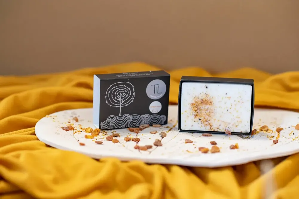 Soaps - Soap with pine essential oil and amber stones - TL CANDLES