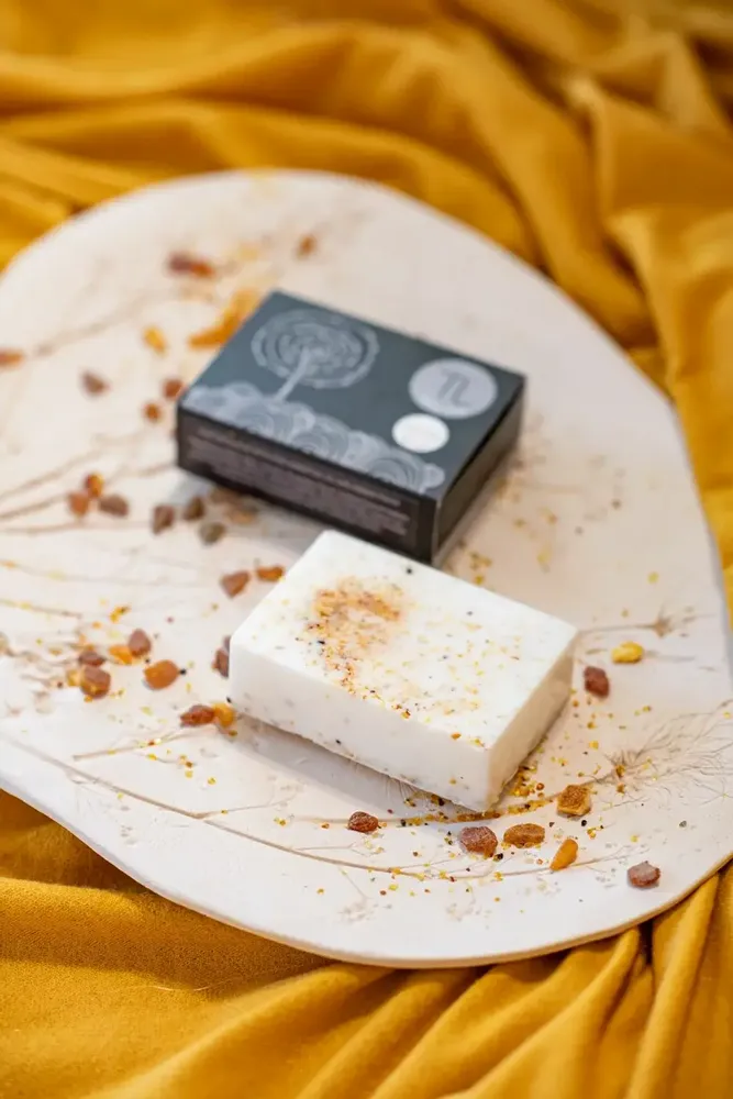 Soaps - Soap with pine essential oil and amber stones - TL CANDLES