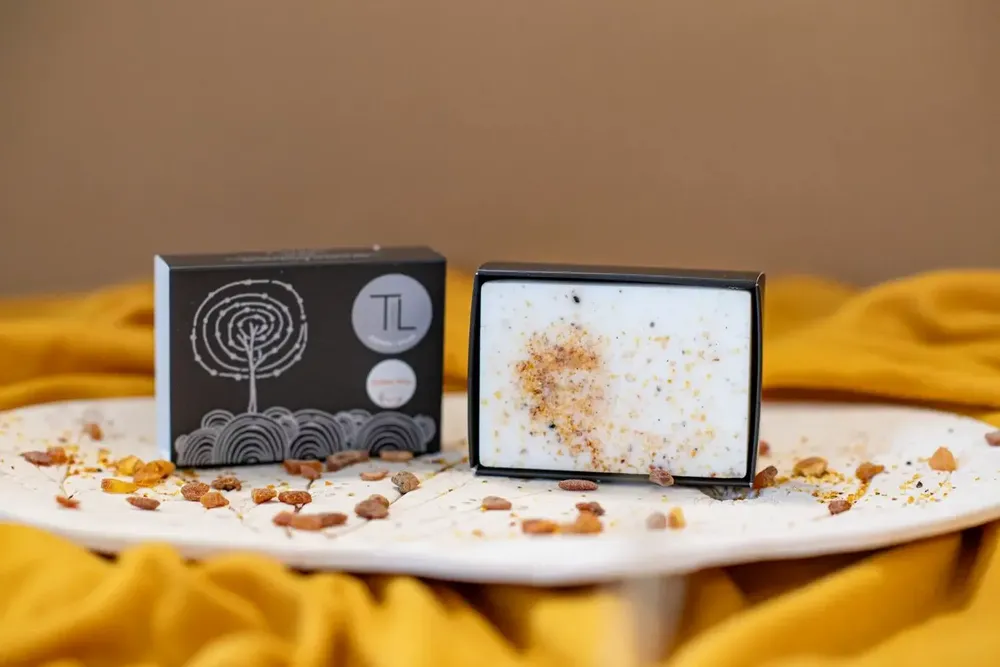 Soaps - Soap with pine essential oil and amber stones - TL CANDLES