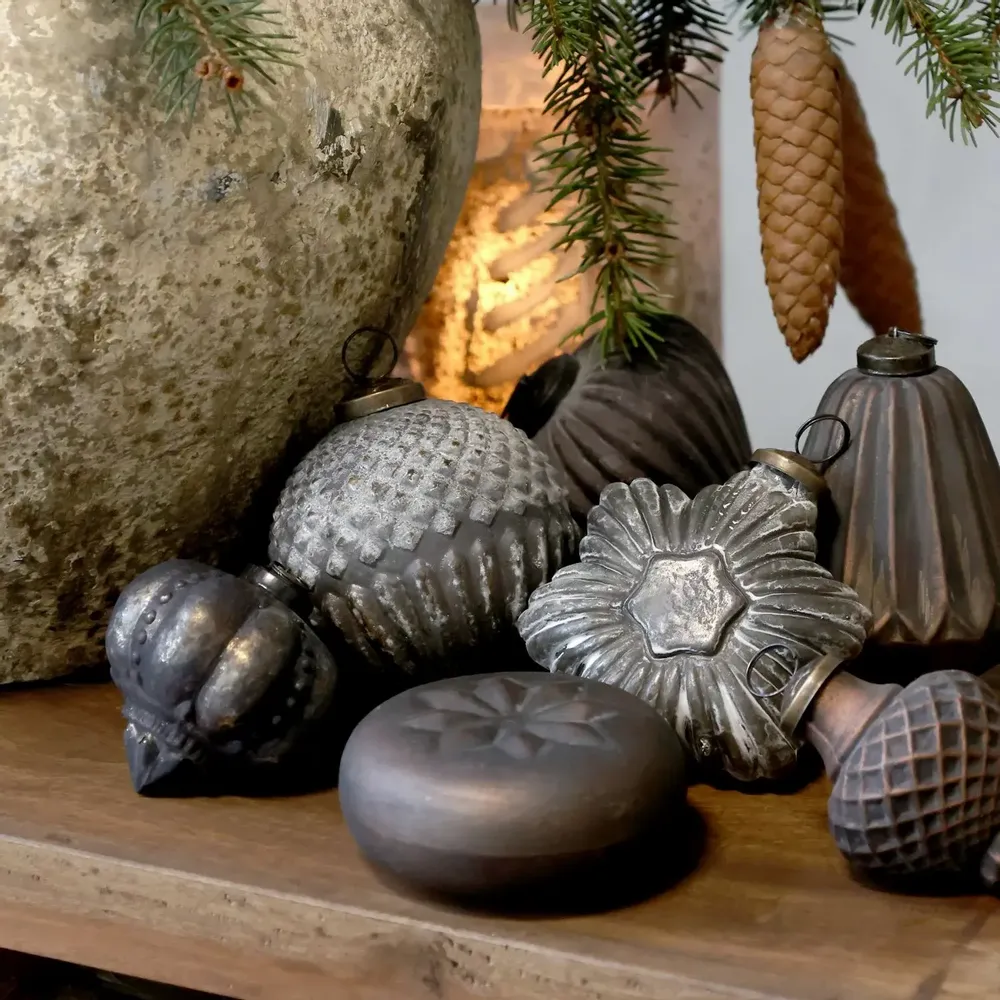 Guirlandes et boules de Noël - Boules de Noël et décorations. - CHIC ANTIQUE A/S