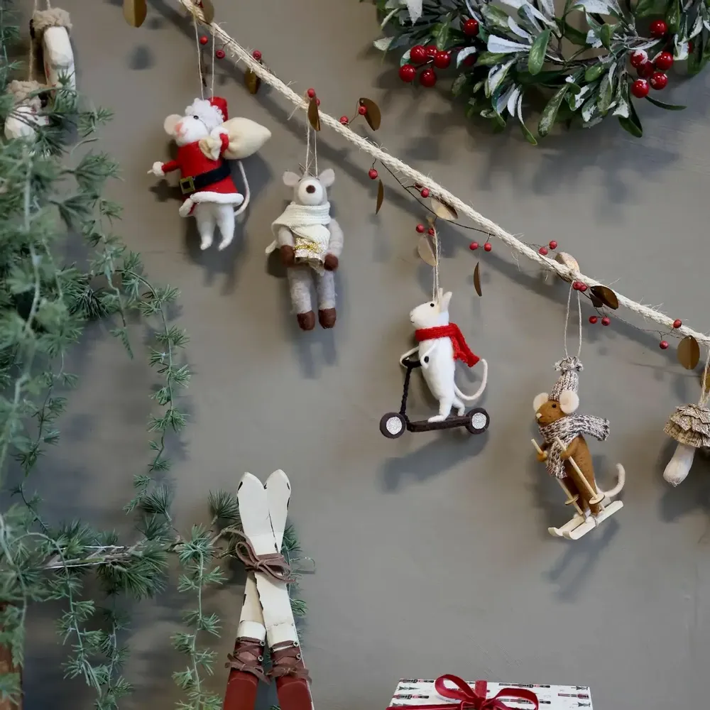 Guirlandes et boules de Noël - Boules de Noël et décorations. - CHIC ANTIQUE A/S
