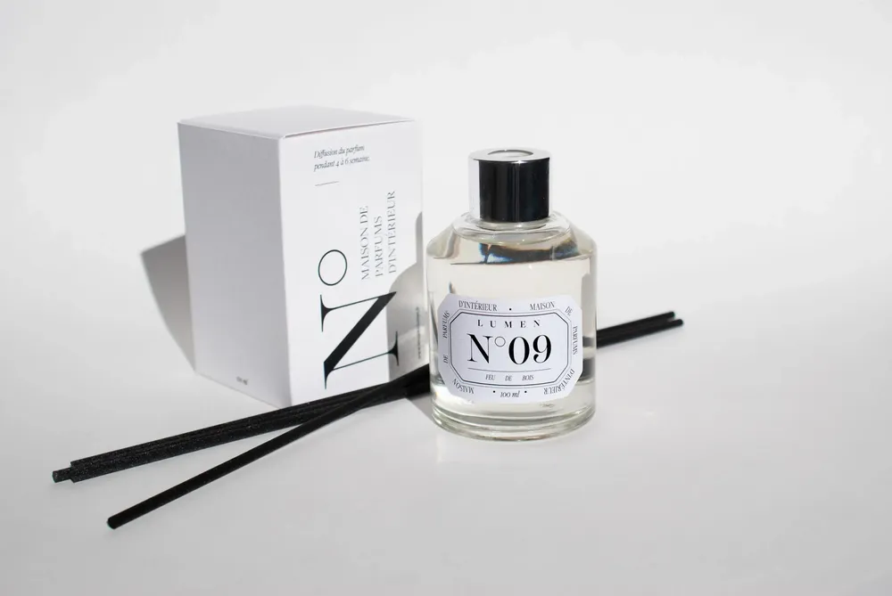Scent diffusers - Natural Reed Diffuser 100ml N°09 - Firewood - LUMEN • MAISON DE PARFUMS D'INTÉRIEUR