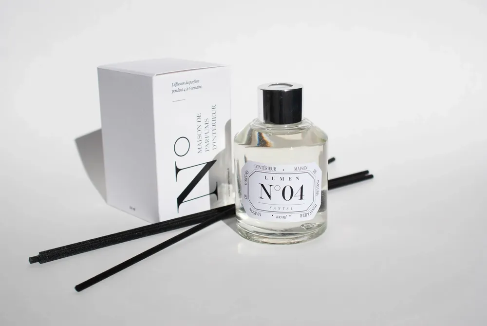 Diffuseurs de parfums - Diffuseur Naturel 100ml N°04 - Santal Envoûtant - LUMEN • MAISON DE PARFUMS D'INTÉRIEUR