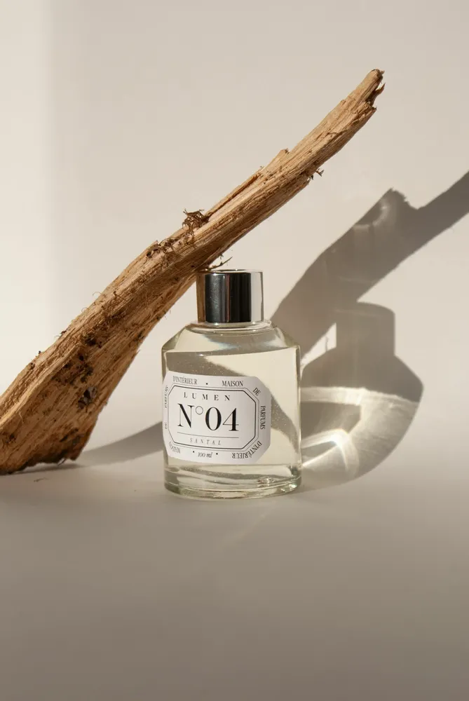 Diffuseurs de parfums - Diffuseur Naturel 100ml N°04 - Santal Envoûtant - LUMEN • MAISON DE PARFUMS D'INTÉRIEUR