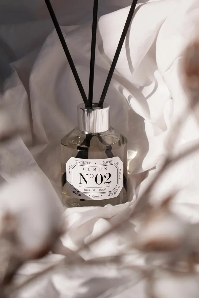Diffuseurs de parfums - Diffuseur Naturel 100ml N°02 - Fleur de coton - LUMEN • MAISON DE PARFUMS D'INTÉRIEUR